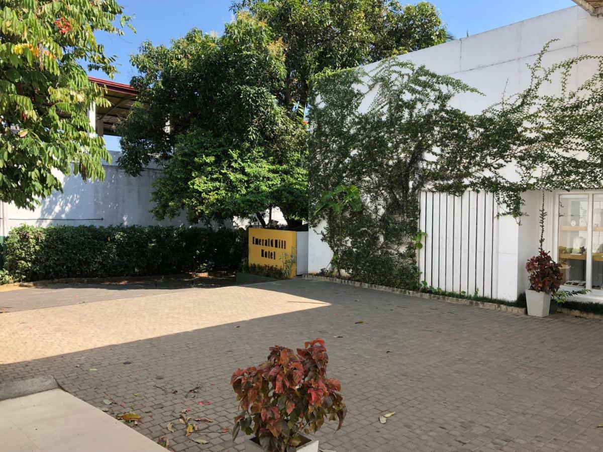 Emerald Hill Hotel كاندي المظهر الخارجي الصورة